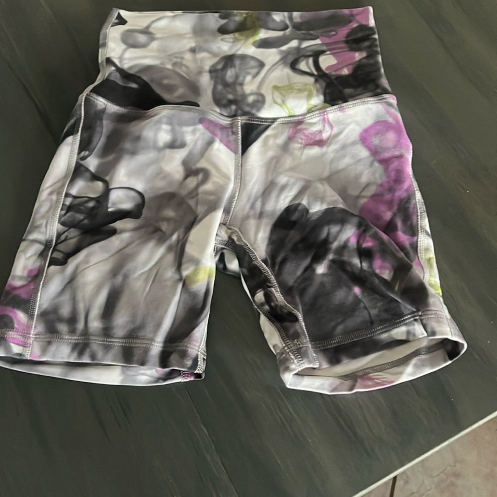 Lululemon size 2 spandex
